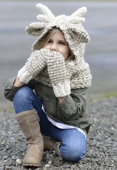 Falyn Fawn Set pattern at LoveCrochet.Com, perfect for little ones this winter! Find this pattern and more inspiration on the LoveCrochet website! Heidi May, Velvet Acorn, Wool Hat Knit, Childrens Hats, Super Bulky Yarn, Crochet Winter, Set Patterns, Handmade Hat, Bulky Yarn