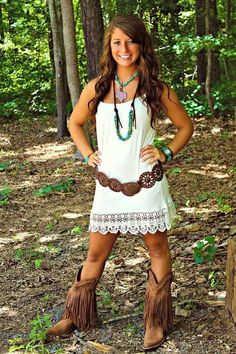 Crochet Slip Dress, Wilde Westen, Country Girls Outfits, Estilo Country, Country Dresses, Country Fashion, Wedding Belts, Cowgirl Outfits, Country Outfits