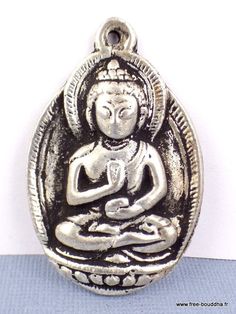 Eveil Oriental has existed since 2006 and specializes in Tibetan Buddhist crafts. Find our entire collection of Tibetan jewelry here https://www.etsy.com/fr/shop/EveilOriental?ref=seller-platform-mcnav&section_id=15916470 BUDDHA metal pendant Made in Nepal, it measures 5.6 cm high by 3.5 cm wide Made of nickel-free metal Made in Nepal Spiritual Jewelry With Oxidized Oval Pendant, Oxidized Pendant For Meditation, Oxidized Finish Pendant For Meditation, Spiritual Bronze Oval Pendant Jewelry, Spiritual Large Pendant Jewelry For Meditation, Spiritual Bronze Jewelry With Oval Pendant, Silver Pendant Jewelry For Meditation, Symbolic Round Pendant Jewelry For Meditation, Spiritual Necklaces With Oxidized Finish For Meditation