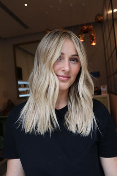 We are loving this highlight/ balayage combo
Old Money Blonde
Blonde Highlights
Iridescent Blonde
2024 Winter Hair
Medium Haircut
Hair Goals
Hair Inspo
Blonde Balayage Blonde 2024, Hair Inspo Blonde, Highlight Balayage, Lived In Blonde, Medium Haircut