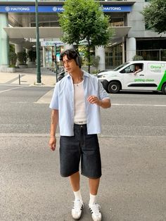 Men’s Jorts Summer Outfits, Mens Shorts Aesthetic, Summer Fit Men Streetwear, Guys Clothing Styles Aesthetic Summer, Summer Aesthetic Fits Men, Guy Jorts Outfit, White Tee Fits Men, Mens Aesthetic Fashion Summer, Aesthetic Streetwear Outfits Men