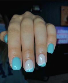 Gel Nails Ideas Vacation, Blue Nails 2023 Summer, Ocean Vacation Nails, Blue Dip Nails With Design, Summer Gel Nails Ideas Short Blue, Cruise Gel Nails Ideas, Summer Nails Cruise, Wave Nails Short, Acrylic Nails Gel Polish Ideas