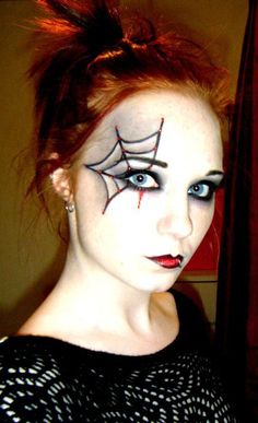 You know Halloween is around the corner when the Halloween makeup/costume photos have taken over the other posters on Pinterest. :) Halloween Maquillage, Deco Halloween, Witch Makeup, Halloween Makeup Inspiration