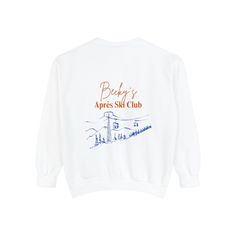 This Après Ski themed sweatshirt is perfect for ski bachelorette parties and winter celebrations. The relaxed fit and soft fabric make it comfortable to wear after a day on the slopes. Ideal for anyone looking to cozy up and unwind post-skiing. Product features - 1x1 Ribbed collar, cuffs and bottom hem for a well-fitted garment - Necktape for added comfort and stability - 80% cotton, 20% polyester fabric for a soft and luxurious feel - Medium-heavy fabric for warmth - OEKO-TEX certified low-impa White Long Sleeve Sweatshirt For Winter Sports, White Crew Neck Sweatshirt For Winter Sports, Ski Bachelorette, Winter Bachelorette, Ski Sweatshirt, Snow Mountains, Winter Jumpers, Ski Club, Sweat Shirt