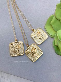 Gold Flower Square Medallion Necklace Gold Flower Charm Necklaces For Everyday, Gold Flower Necklace For Everyday Wear, Box Chain Gold, Gold Medallion Necklace, Pretty Rose, Gold Medallion, Pretty Roses, Rose Pendant, Medallion Necklace