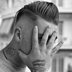 Angular Slicked Back Undercut Side Swept Undercut Men, Side Swept Undercut, Undercut Hairstyles For Men, Best Undercut Hairstyles, Two Block Haircut, Undercut Hair, Undercut Hairstyle