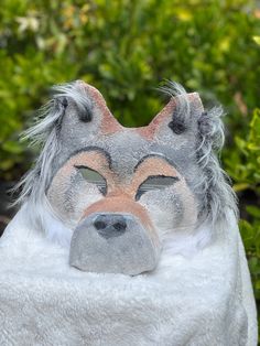 Are you looking for a comfy, quality, and completely original wolf mask? Well, you came to the right spot!  This mask is... handmade 🤚  Unique 🤩  Lined with felt on inside for comfort Made with faux fur  Made with effort, care, and quality 👍  Comfortable  Comes with mask, extra goodies, and packing peanuts (yay, packing peanuts!) 🥜  Fits most people perfectly 🤩  Perfect for quadrobics 🐈  Felted without wrinkles  Completely original  Only worn once or twice for photos 📷   ⚠️Allergy warning⚠️ Was made in a house with a dog! 🐶  Note:  No refunds or returns I am not responsible for any damage to the mask after shipping I tried my very hardest on this, so please treat it with care.  My one request to you is:  Please treasure this item forever! I want it to go to a owner who will take ca Wolf Therian Mask, Therian Wolf, Wolf Therian, Dog Design Art, Therian Mask, Wolf Mask, Gray Wolf, Costume Masks, Grey Wolf