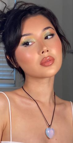 Peachy Makeup