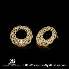 14 Karat Celtic style filigree yellow gold rounded earrings. High-quality jewelry, handmade Mirit Arad. Earrings size: 2 cm.  A special gift for the one you love. Worldwide FREE SHIPPING! You can also order a beautiful matching ring: https://www.etsy.com/il-en/listing/1069880398/antique-style-14k-solid-yellow-gold?ref=shop_home_active_1&frs=1 Very important: Please check your country's customs and import taxes before placing an order. Buyers are responsible for any customs and import taxes that Weaving Earrings, Work Earrings, Gold Round Earrings, Celtic Style, Earrings Antique, Earrings Wire, Yellow Gold Earrings, Matching Ring, Earrings Round