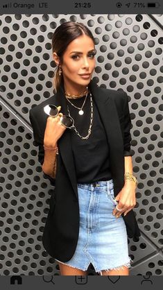 Green Skirt Black Top Outfit, Outfit Club Nightout Casual, Hot Fall Day Outfit, Outfit Cita, Looks Pinterest, Fashion Fails, Fashion Hacks Clothes, Celebrity Outfits, Outfit Inspo Fall