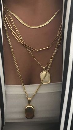 Layered Gold Necklaces, Inexpensive Jewelry, Accesories Jewelry, Gold Necklaces, 가을 패션, Jewelry Inspo, Pandora Jewelry, Winter Outfit, Piercing Jewelry