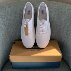 Brand New. Never Worn. Laces Have A Small Yellow Spot (Shown In Photo). Size 9.5 (See Photo) Not Sure If The M Means “Men’s” Or Not. I’m A Size 8 And They Are A Little Bit Longer Than My Size 8 Shoes. White Keds, Keds Champion, Keds Shoes, Shoe Carnival, Photo Size, My Size, Shoes White, Keds, Yellow White