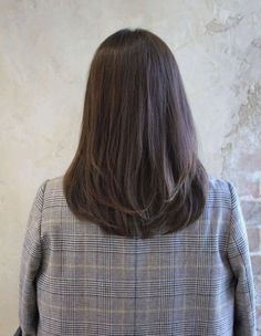 Platinový Blond, Haircuts For Medium Length Hair, Brown Hair Inspo, Straight Hair Cuts, Layered Haircuts For Medium Hair, Hairstyles For Layered Hair, Haircuts For Medium Hair, Haircuts Straight Hair, Haircuts For Long Hair