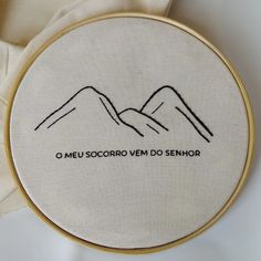 a cross stitch project with the words o meu sororo vem do senior