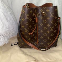 Bought In 2020. Great Condition. Comes With Dis Bag And Box. Can Prove Authenticity(: Louis Vuitton Bags, Vuitton Bag, Louis Vuitton Bag, Bag Lady, Louis Vuitton, Shoulder Bag, Color