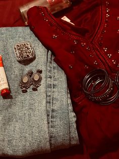 #indian #outfits #jhumka #kurti #aesthetic Kurti Aesthetic, Kurti Styles, Indian Outfits, Desi, Ootd