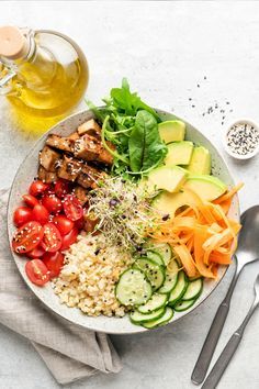 Vegan Buddha Bowl, Healthy Balanced Diet, Cholesterol Lowering Foods, Vegetarian Diet Plan, Buddha Bowl, Plant Based Eating, Lean Protein, Healthy Eating Tips, Vegetarian Diet