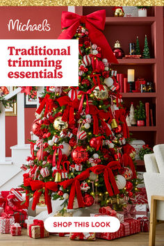 Cheerful Christmas décor with a traditional style Christmas Bedding Set Target, Twas The Night Before Christmas Decor, Hannah House, Candy Cane Christmas Tree Target, Christmas Indoor Worh Gold And Red Tree, Christmas Dining Table Decorations, Dress Trending, Dining Table Decorations