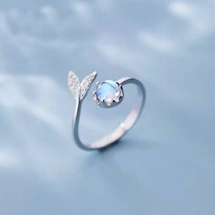 قلادات متدلية, Mermaid Ring, Moonstone Ring Sterling Silver, Silver Mermaid, Magical Jewelry, Fish Tail, Cute Rings, Pretty Rings, Fantasy Jewelry