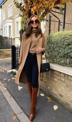 European Sweater Outfit, Trendy Winter Clothes 2023, Classy Fall Dinner Outfit, Fall Fashion Nyc Street Style, Cold Weather Casual Work Outfit, Easter Outfit Women Cold Weather, Modest Valentines Day Outfit, Modest Fashion Classy, Thanksgiving Outfits Women Classy