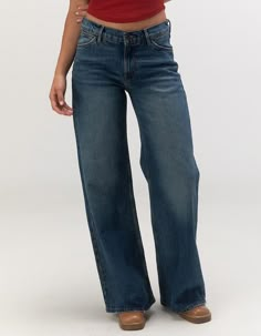 WRANGLER Low Rise Womens Baggy Jeans Low Rise Fitted Jeans, Medium Rise Jeans, Outfits For Bigger Bust, Hollister Low Rise Baggy Jeans, Cool Outfits Women, Grungy Jeans, Tillys Jeans, Bagy Jeans, Mid Rise Jeans Outfit