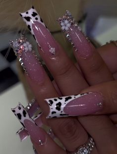 Long Blinged Out Nails, Nail Freestyle Designs, Long Bling Acrylic Nails, Extendo Nails, Baddies Nails, Gems Nails, Nails With Flowers, Cow Print Nails, Quinceanera Nails