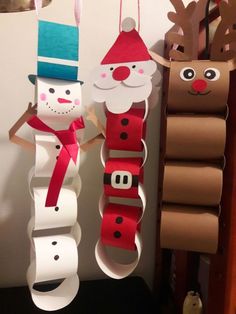 ❤Je kunt van alles maken maar het leukste vond ik persoonlijk rudolf Paper Christmas Decorations, Fusion Beads, Fun Christmas Crafts, Christmas School, Winter Crafts For Kids, Preschool Christmas, Christmas Classroom, Easy Christmas Crafts, Paper Christmas