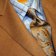 Jazzy Outfits, Jose Gregorio Hernandez, Khaki Suits, Dapper Outfit, Gq Fashion, Blue Suit Men, Handsome Style, Classy Suits, Waxed Cotton Jacket