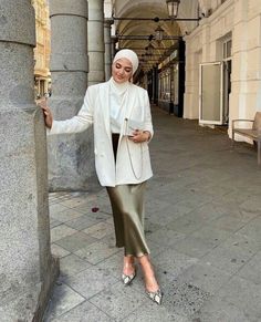 Satin Dress Hijab Outfit, Elegent Hijabi Outfit, Skirt And Blazer Outfit Classy, Official Skirts Work Outfits, Green Modest Outfit, Classic Hijab Outfit, Satin Skirt Outfit Hijab, Hijab Formal Outfit, Formal Casual Outfits Women