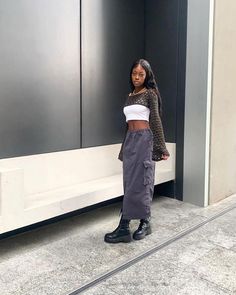 Drawstring Maxi Skirt Outfit, Grey Midi Skirt Outfit Summer, Long Cargo Skirt Outfit Summer, Long White Cargo Skirt Outfit, Long Skirt Outfits Streetwear, Parachute Skirt Outfit Summer, Grey Parachute Skirt Outfit, Long Parachute Skirt Outfit, Y2k Cargo Skirt Outfit