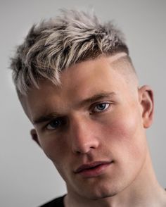 Cool Short Haircuts, Man Bun Haircut, Male Hairstyle, Best Short Haircuts For Men, Fade Undercut, Short Haircuts For Men, Men Blonde Hair, Grey Hair Men, Mens Hairstyles Thick Hair