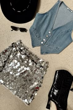 Sadie Silver Disco Sequin Mini Skirt – 12th Tribe Denim And Silver Party Outfit, Rodeo Birthday Outfits For Women, Blingy Cowgirl Outfits, Glitzy Outfits, Cowgirl Club Outfit, Disco Cowgirl Outfit Ideas, Birthday Nashville Outfits, Album Release Party Outfit