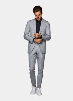 Light Grey Suit Men Color Combos, Light Gray Suits For Men, Beige Blazer Outfit Men, Grey Suit Black Shirt, Beige Blazer Outfit