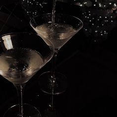 Champagne Aesthetic Dark, Dark Champagne Aesthetic, Martini Night Aesthetic, Champagne Night Aesthetic, Champagne Luxury Aesthetic, Vodka Martini Aesthetic, Luxury Glam Aesthetic, Dark Glasses Aesthetic, Martini Glasses Aesthetic