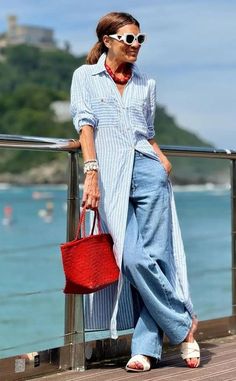 Spring 2025 Trends, Elegant Shirt Dress, Dress Over Jeans, Dress Over Pants, Shirt Dress Outfit, Trendy Dress Outfits, Boho Chic Outfits, Mode Casual