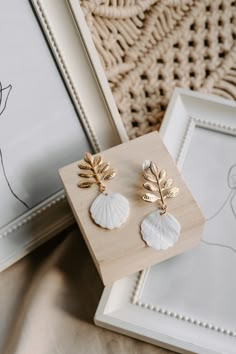 Earring Photography Styling, Earing Photography Ideas, Earring Photography Ideas, Earring Product Photography, Earrings Photography Ideas, Jewellery Photography Ideas, Jewelry Photo Ideas, Earring Photography, Earrings Photography