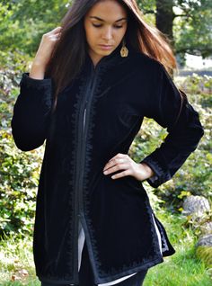 This is a very original design from Maison de Marrakech, and cannot be found anywhere. Made from the finest velvet and with a satin lining, this Jacket oozes with luxury, style and trend. With a unique embroidery pattern, this Jacket will surely be a one of a kind in your closet. Wear it with caual jeans, or black trousers and you will be sure to create a bohemian chic impact to everyone. Enjoy boho fashion this autumn/winter... We have sizes: S/M/ L/XL Material: Black velvet (black embroidery w Boho Wear, Bohemian Jackets, Luxury Jacket, Boho Mode, Unique Embroidery, Mode Boho, Summer Gifts, Holiday Wear, Autumn Dress