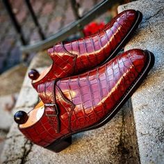 <p>Shoes+Detail</p> ++++++ ++++++++++++++++++++<p><strong>Upper:</strong>+High+Quality<span+style="color+:#539B00"<p>++Real+Leather+(++Crocodile+Texture+)<p> ++++++++++++++++++++++++++++++++++++++++++++++++++++++++++++++++++++++++<p><strong>Inner:</strong>+Soft+Leather+</p> ++++++++++++++++++... Alligator Dress Shoes, Mens Dress Hats, Gentlemen Style, Crocodile Texture, Quality Leather Boots, Crocodile Shoes, Custom Design Shoes, Alligator Skin, Monk Strap Shoes