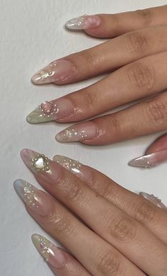 Acrylic Almond Nails Long, Pearl Design Acrylic Nails, Clear Acrylic Nails With 3d Design, Nail Raffle Ideas, Nail Add Ons, Gel Charm Nails, Senior Portraits Nails, Extra Almond Nails, Ethereal Acrylic Nails