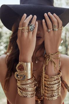 Lily Ring, Look Boho Chic, Jewelry Photography Styling, Dope Jewelry, Gold Bracelets, Styl Boho, Jewelry Photography, 24kt Gold