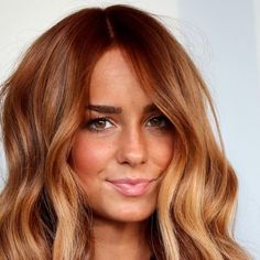 Auburn Curtain Bangs, Copper Hair Redken, Auburn Formula Redken, Copper With Blonde Color Block, Blonde To Red Hair Transformation, Red To Blonde Ombre Hair, Red To Blonde Transformation, Dark Red Hair With Blonde Highlights, Copper Blonde Color Block