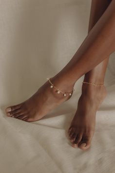 Small paperclip link anklet. This delicate piece of jewelry is the perfect accessory for any outfit. With its simple yet elegant design, it will enhance any look while adding a classic, timeless touch. Measures 9" point-to-point. Cute Anklets, Satisfying Pictures, Foto Inspo, Anklet Designs, Chain Anklet, Pearl Chain, Shoot Ideas, Model Poses, Toe Nails