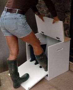 Mud room Boot Jack, Boot Storage, Wellies Boots, Boot Room, Mud Room, 인테리어 디자인, Wood Working, Storage Ideas, Woodworking Plans