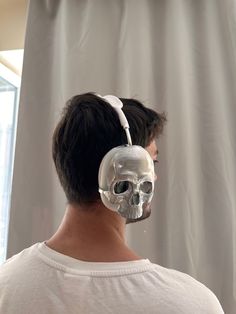 #skeleton #head #airpods #max #airpodscases #airpodmaxcase #case #apple #iphone #etsy #skull #attachment #silver #rugdesign #custom #accessories #fashion #chrome #chromehearts #earbuds Skeleton With Headphones, 3d Skeleton, Men's Piercings, Looks Hip Hop, Dark Academy, Skeleton Head