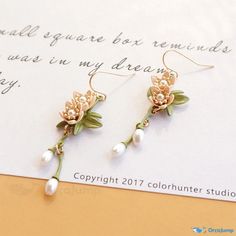 OrcaJump - Stylish Floral Brooch and Earrings Set Gold Brooch Jewelry For Spring, Spring Gold Brooch Jewelry, Spring Gold Jewelry Brooch, Spring Season Gold Brooch Jewelry, Elegant Spring Brooch Jewelry, Elegant Spring Brooch, Floral Brooch, Earrings Set, Earring Set