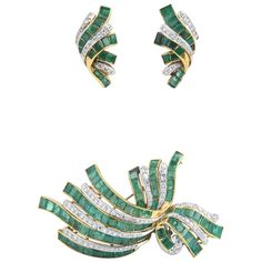 Impressive diamond and emerald brooch and earring mounted in 22k gold. Earrings measure 1.14 x .62- they have posts Brooch measure 2.75 x 1.5 Emerald Brooch, 22k Gold Earrings, Spinel Jewelry, Gemstone Brooch, Diamond Jewelry Set, Peridot Bracelet, Art Deco Brooch, Wedding Bridesmaid Jewelry, Pink Spinel