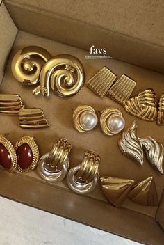 Luxe Jewelry, Jewelry Accessories Ideas, Jewelry Fashion Trends, Stacked Jewelry