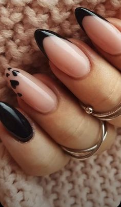 Black With Hearts Nails, Acrylic Nail Designs Almond Shape, Nagellack Trends, Spring Nail Designs, Her Nails, Almond Nails Designs, Black Nail Designs, Spring Nail, Chic Nails