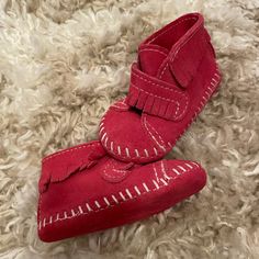 Minnetonka Toddler Suede Leather Moccasin Bootie -Size 3-New Without Tags. Soft Sole. Velcro Closure With Fringe. Deep, Rich Pink With White Stitching. Suede Moccasins With Tassels And Round Toe, Suede Tassel Moccasins With Round Toe, Red Booties With Soft Sole And Round Toe, Leather Moccasins, Moccasins, Suede Leather, Bootie, Kids Shoes, Pink White