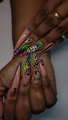 Lisa Frank Nail Designs, Lisa Frank Nails Acrylic, Graffiti Nails Acrylic, Cute Stiletto Nails Designs, Pop Art Nails Designs, Swaggy Nails, Lisa Frank Nails, Graffiti Nail Art, Stiletto Nail Art Designs